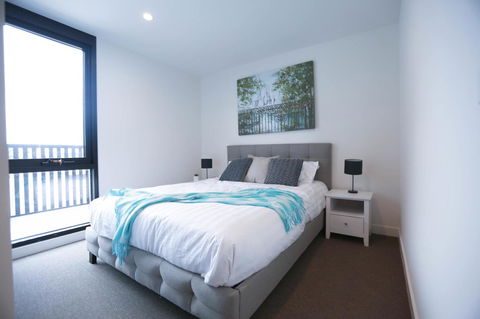 Box Hill 2 Bedroom Apt (La Maison) 02 - Accommodation Gladstone 5