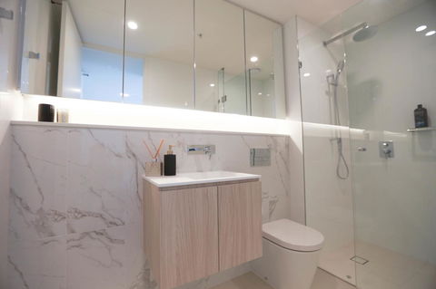 Box Hill 2 Bedroom Apt (La Maison) 02 - Accommodation Gladstone 4