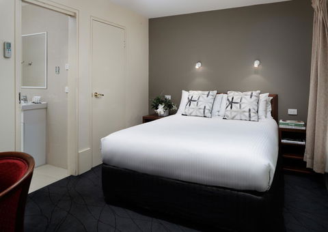 The Victoria Hotel - Accommodation Gladstone 15