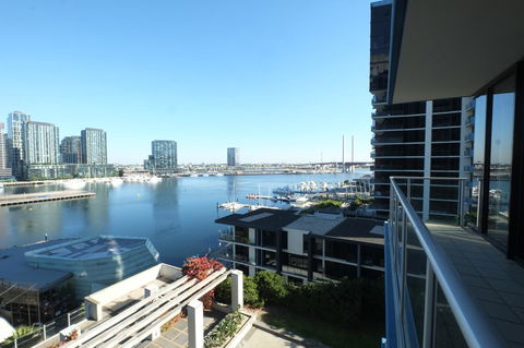 ACD Apartments - Accommodation Gladstone 4