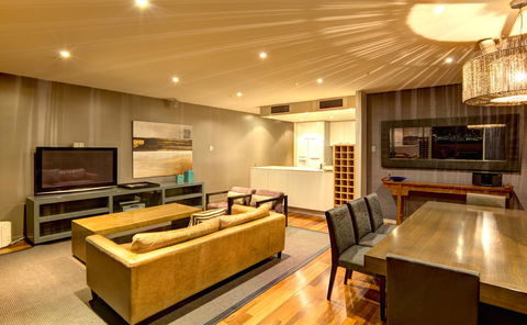 ACD Apartments - Accommodation Gladstone 0