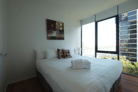 ACD Apartments - Accommodation Gladstone 6