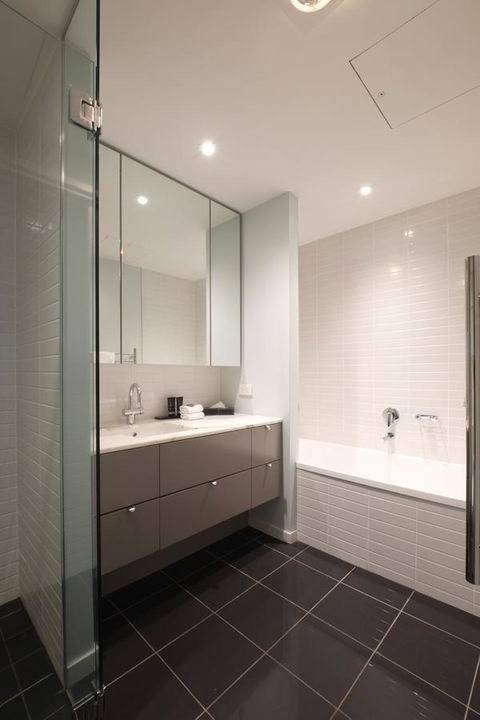 ACD Apartments - Accommodation Gladstone 15