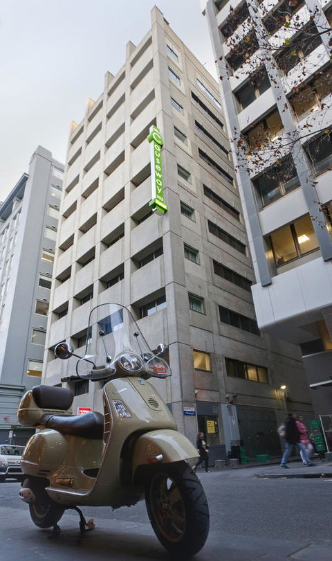 Causeway 353 Hotel - Accommodation Gladstone 3