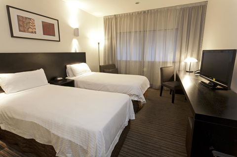 Causeway 353 Hotel - Accommodation Gladstone 6