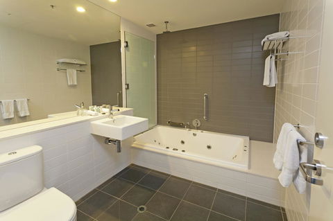 Causeway 353 Hotel - Accommodation Gladstone 35