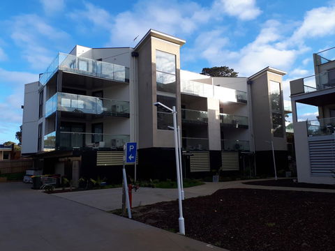 Apartments In Phillip Island Towers - Block C - Accommodation Gladstone 17