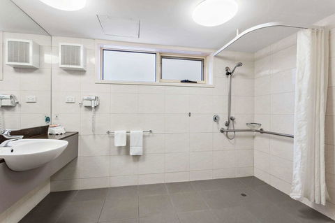Quality Hotel Bayside Geelong - Accommodation Gladstone 13