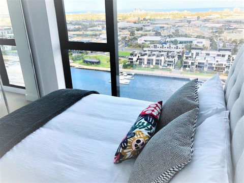 Melbourne Private Apartments - Collins Wharf Waterfront, Docklands - Accommodation Gladstone 17
