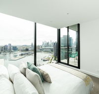 Melbourne Private Apartments - Collins Wharf Waterfront Docklands - Accommodation Gladstone