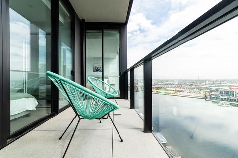 Melbourne Private Apartments - Collins Wharf Waterfront, Docklands - Accommodation Gladstone 33