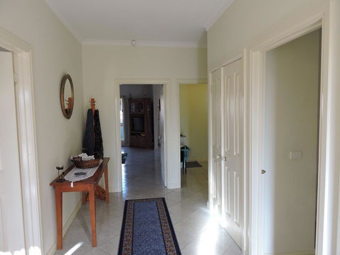 Monash And Chadstone WiFi - Accommodation Gladstone 5