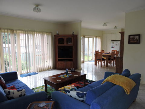 Monash And Chadstone WiFi - Accommodation Gladstone 8