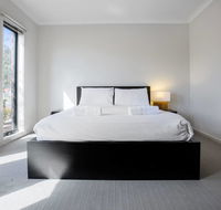 Point Cook Home with a Lovely View in Salt Water - Accommodation Gladstone