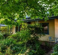 The Orchard House - Accommodation Gladstone