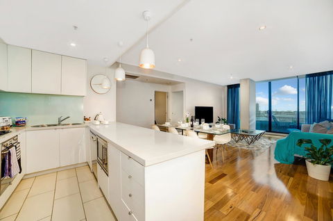 Signature Waterfront Apartments - Accommodation Gladstone 11