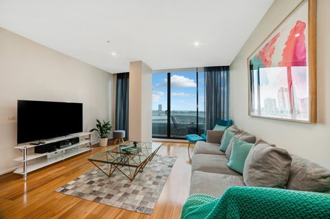 Signature Waterfront Apartments - Accommodation Gladstone 16