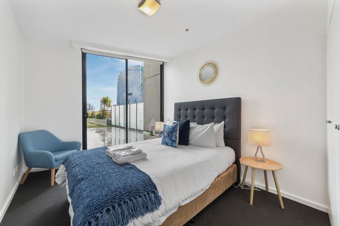 Signature Waterfront Apartments - Accommodation Gladstone 30