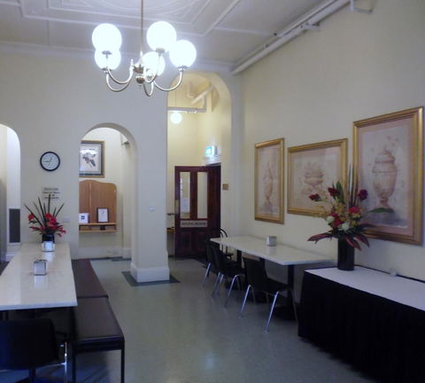 Hotel Claremont Guest House - Accommodation Gladstone 32