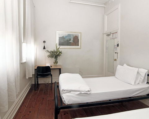 Hotel Claremont Guest House - Accommodation Gladstone 11