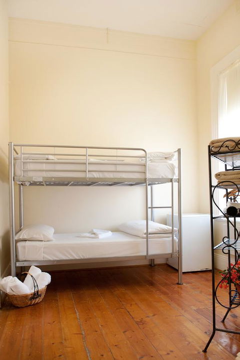 Hotel Claremont Guest House - Accommodation Gladstone 41