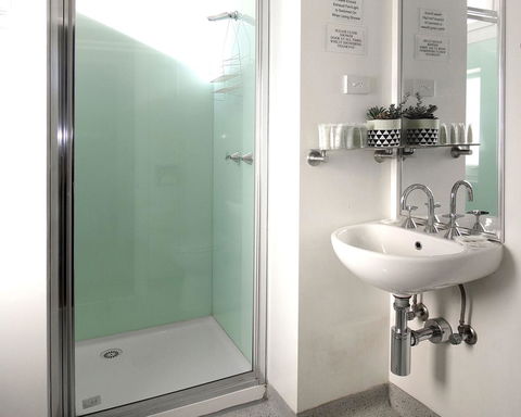 Hotel Claremont Guest House - Accommodation Gladstone 7