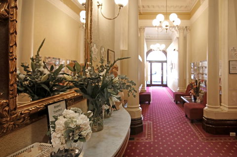 Hotel Claremont Guest House - Accommodation Gladstone 0