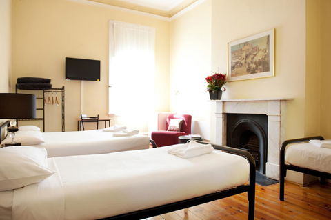Hotel Claremont Guest House - Accommodation Gladstone 35