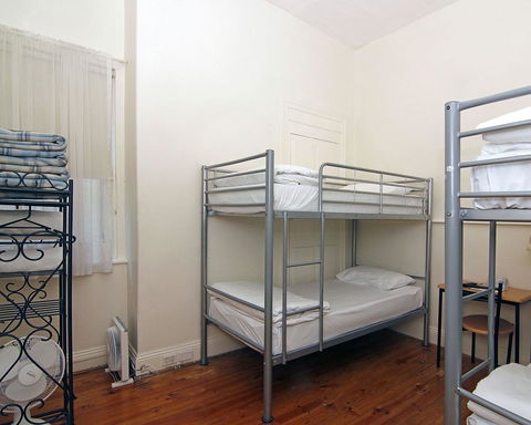 Hotel Claremont Guest House - Accommodation Gladstone 26