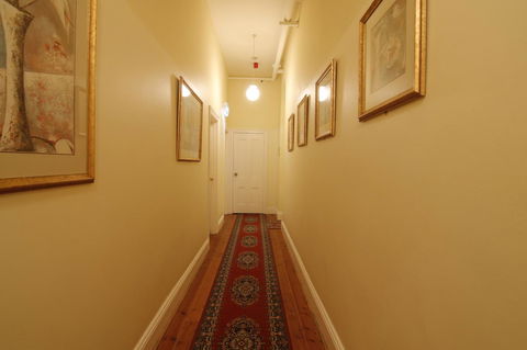 Hotel Claremont Guest House - Accommodation Gladstone 18