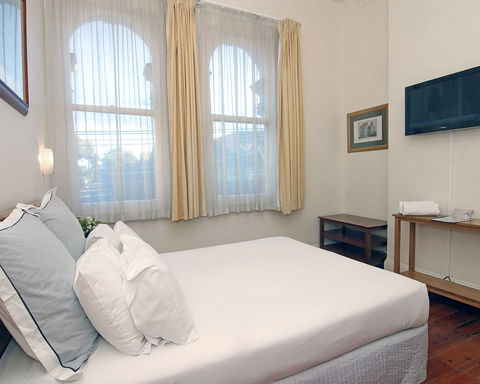 Hotel Claremont Guest House - Accommodation Gladstone 8