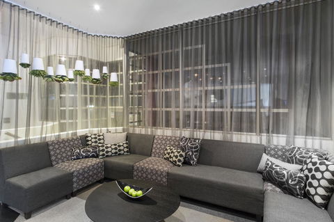 Mantra On The Park - Accommodation Gladstone 10