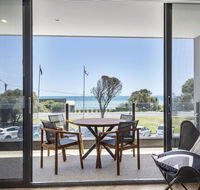 Blairgowrie Apartment 1 - on the beach - Accommodation Gladstone