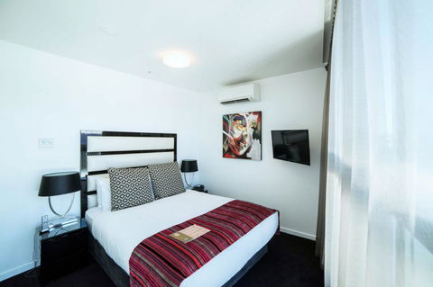 The Sebel Melbourne Docklands Hotel - Accommodation Gladstone 2