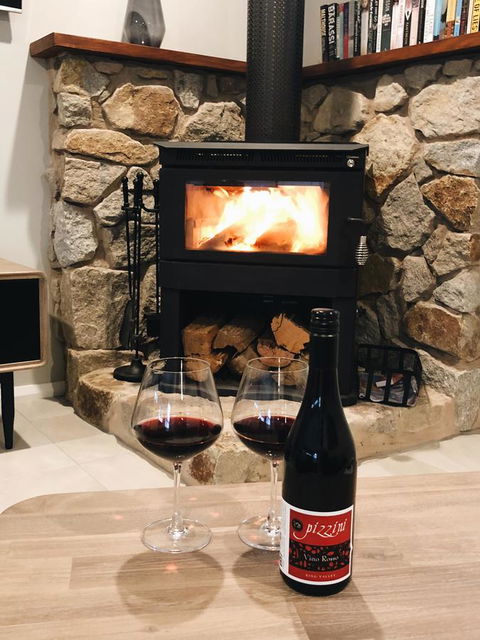 Luxury Abalina Cottages - Accommodation Gladstone 13