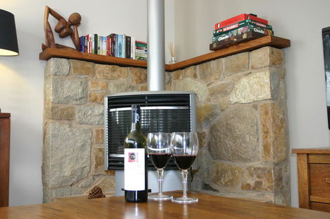 Luxury Abalina Cottages - Accommodation Gladstone 16