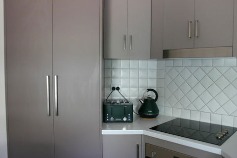 Luxury Abalina Cottages - Accommodation Gladstone 39