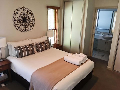 Luxury Abalina Cottages - Accommodation Gladstone 31