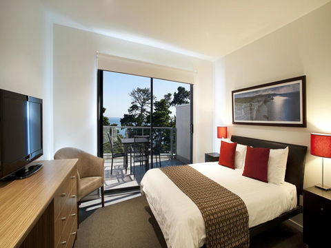 The Waves Apartments - Accommodation Gladstone 32