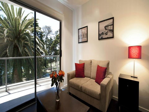 The Waves Apartments - Accommodation Gladstone 26