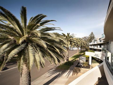 The Waves Apartments - Accommodation Gladstone 17