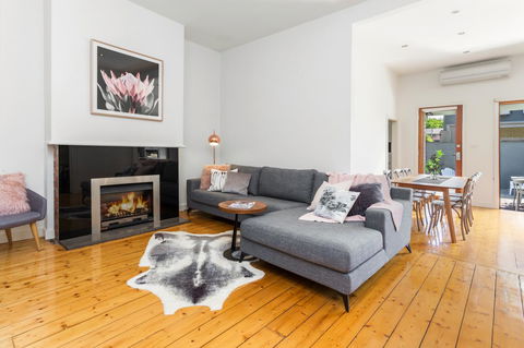 Central Bendigo Cottage, Walk To Everywhere!! - Accommodation Gladstone 0