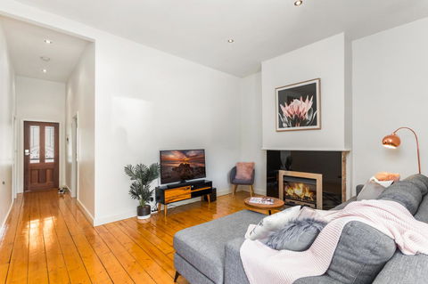 Central Bendigo Cottage, Walk To Everywhere!! - Accommodation Gladstone 9