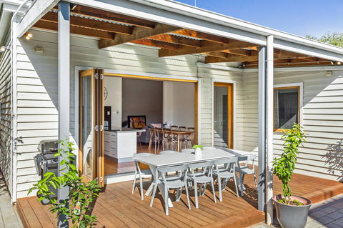 Central Bendigo Cottage, Walk To Everywhere!! - Accommodation Gladstone 2