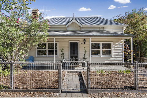 Central Bendigo Cottage, Walk To Everywhere!! - Accommodation Gladstone 10