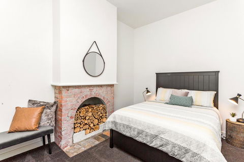 Central Bendigo Cottage, Walk To Everywhere!! - Accommodation Gladstone 5