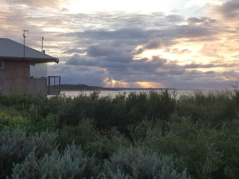 Wayamba - Accommodation Gladstone 7