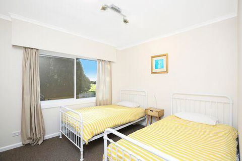 The Hill House - Accommodation Gladstone 3