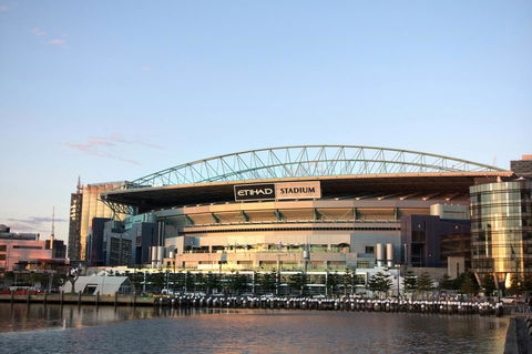 Peppers Docklands - Accommodation Gladstone 36