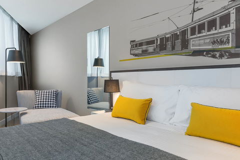 Peppers Docklands - Accommodation Gladstone 17